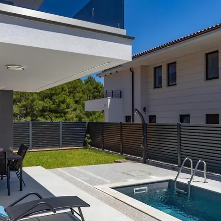 Апартаменты Charming Island Krk With Private Pool