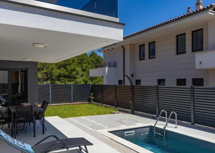 Apartment Charming Island Krk With Private Pool