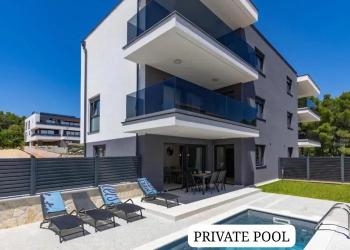 Charming Island Krk With Private Pool Apartment *